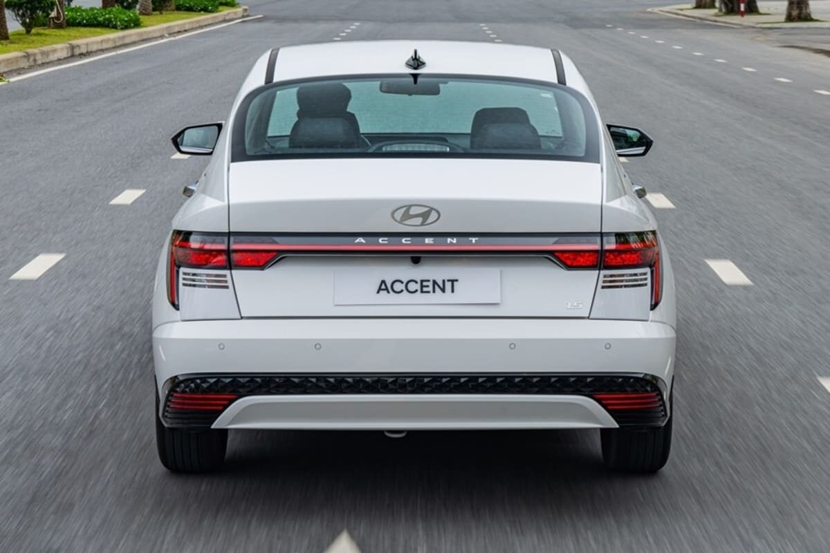 Hyundai Accent 2025 - Ngoại Thất Đuôi Xe