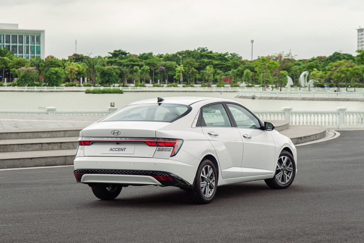 Hyundai Accent 2025 - Ngoại Thất Đuôi Xe