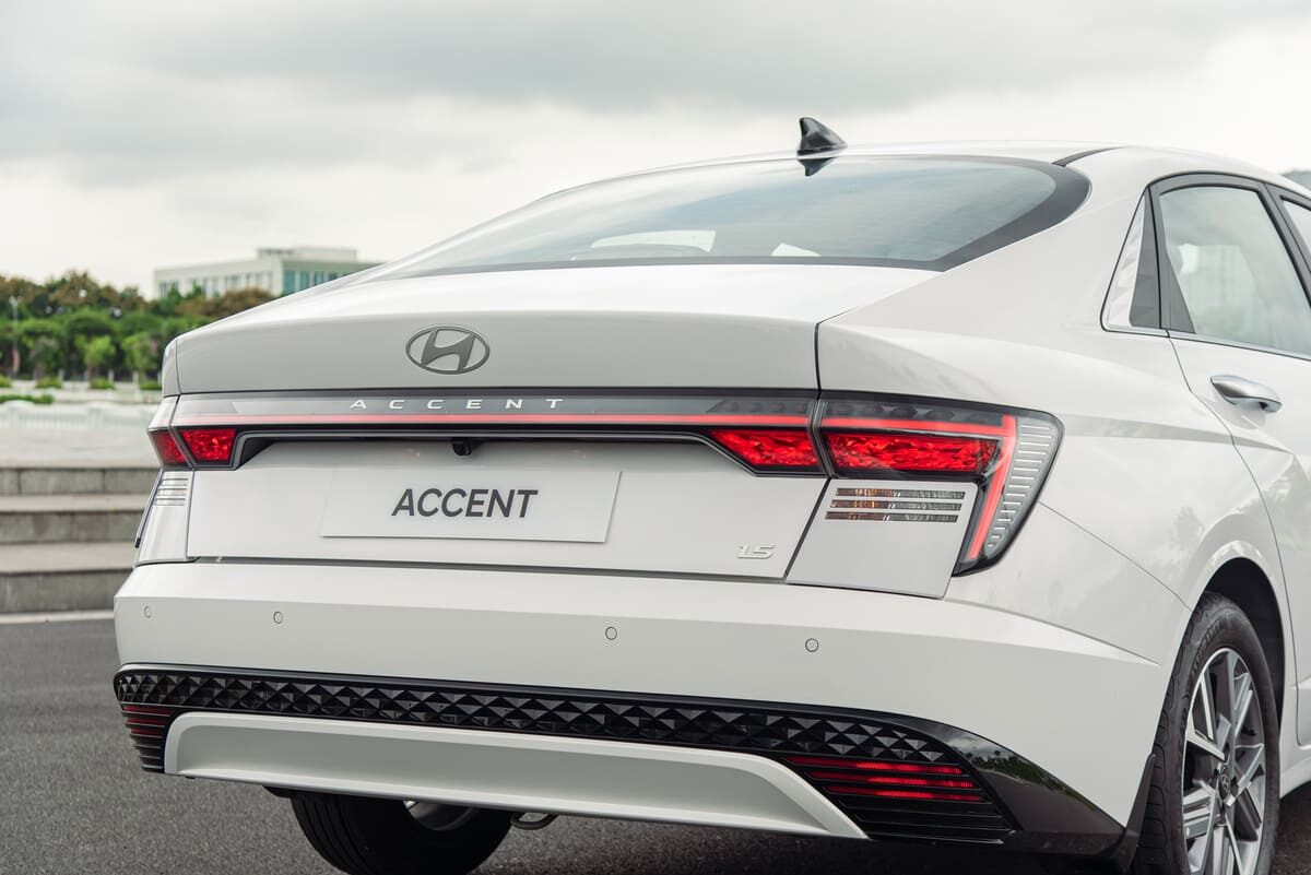 Hyundai Accent 2025 - Ngoại Thất Đuôi Xe