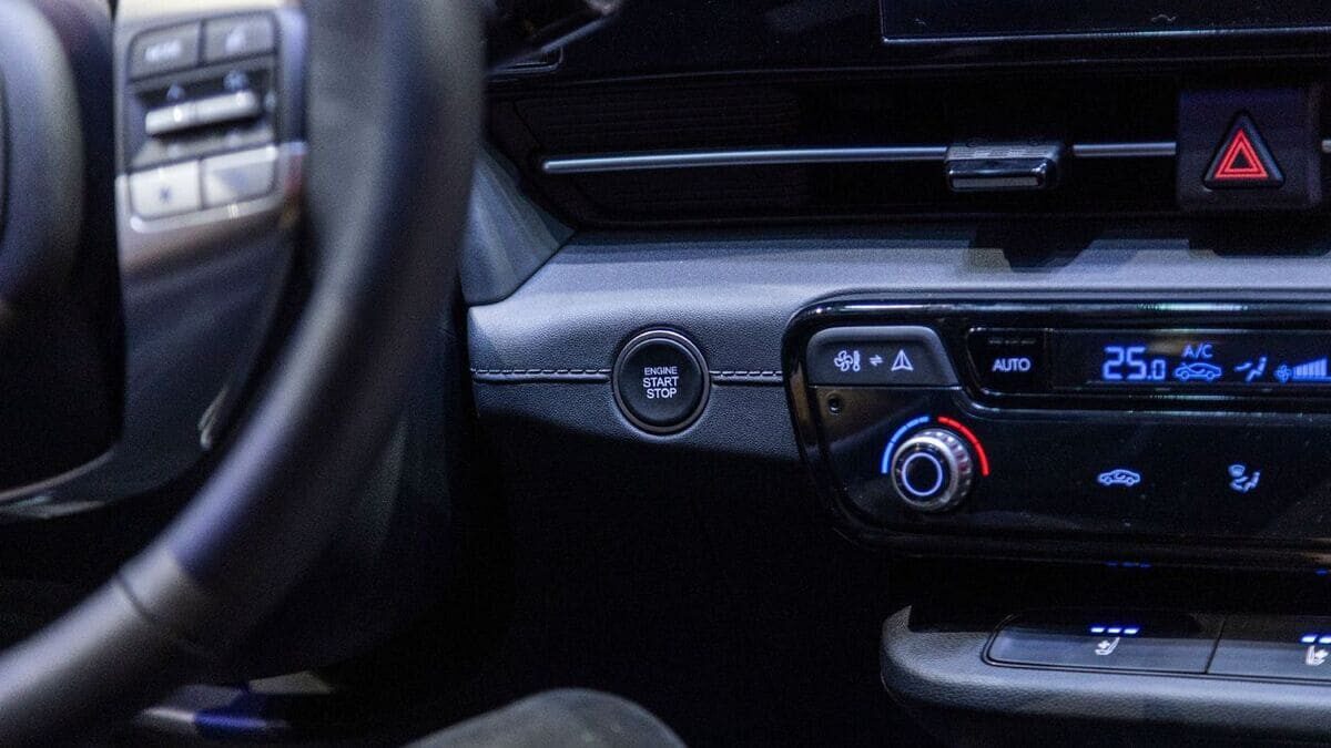 Hyundai Accent 2025 - Nút Bấm Khởi Động Start Stop