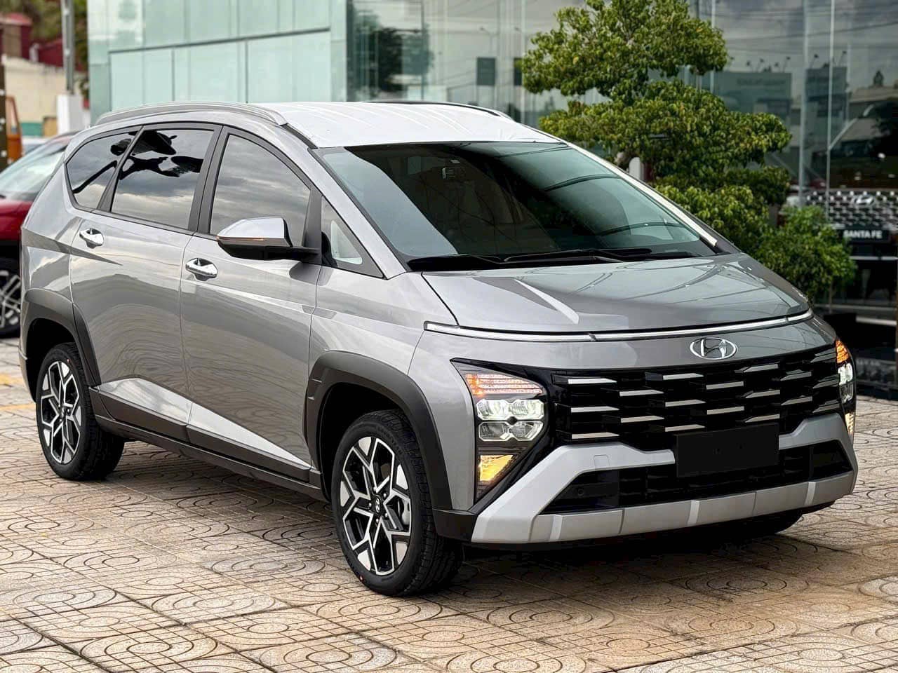 Hyundai Stargzer X 2025 ngoại thất màu Xám