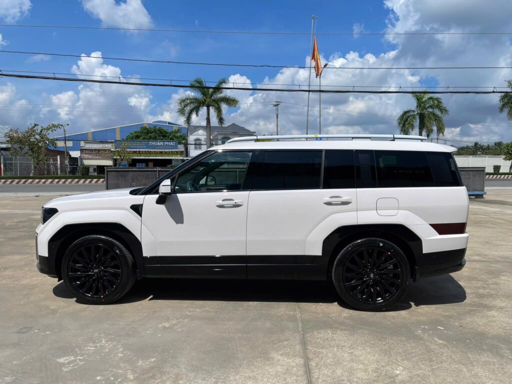 Hyundai Santafe 2.5T Calligraphy màu Trắng