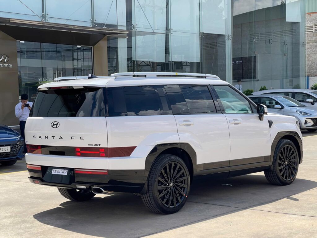 Hyundai Santafe 2.5T Calligraphy màu Trắng