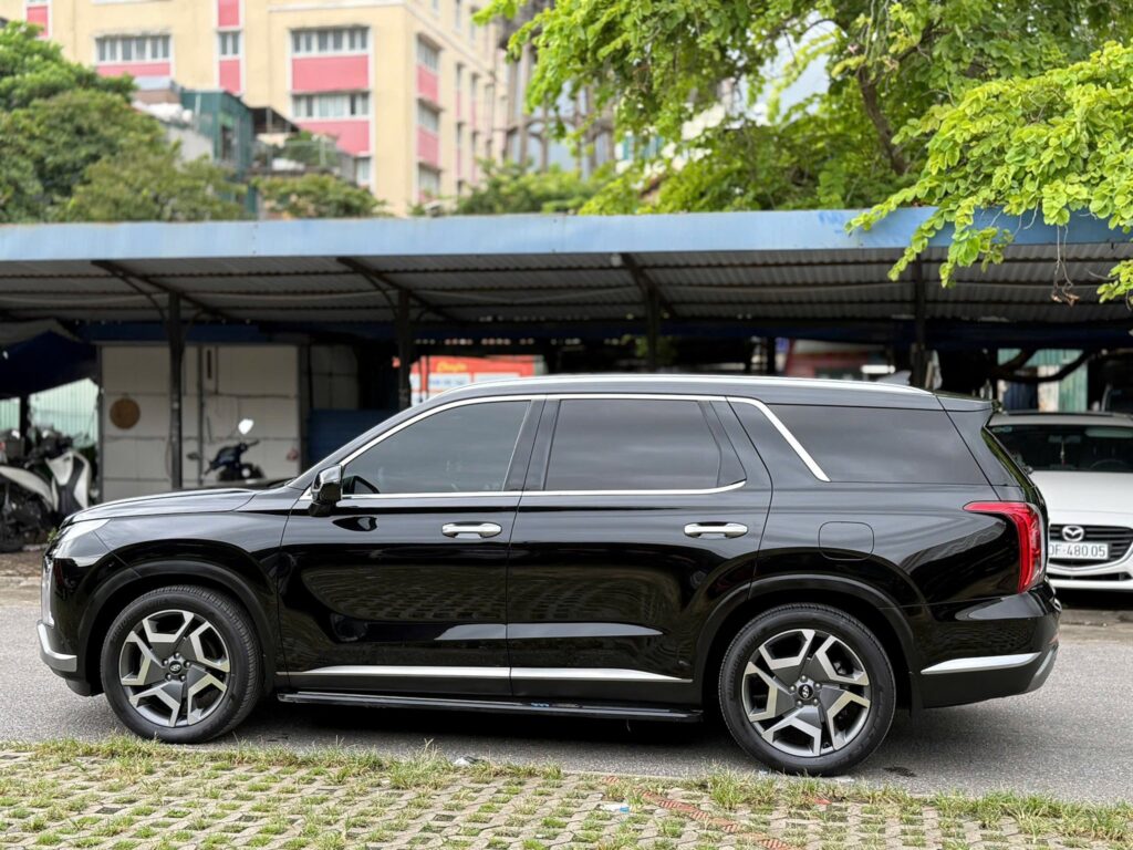 Hyundai Palisade 2.2D Prestige 6 ghế màu Đen.